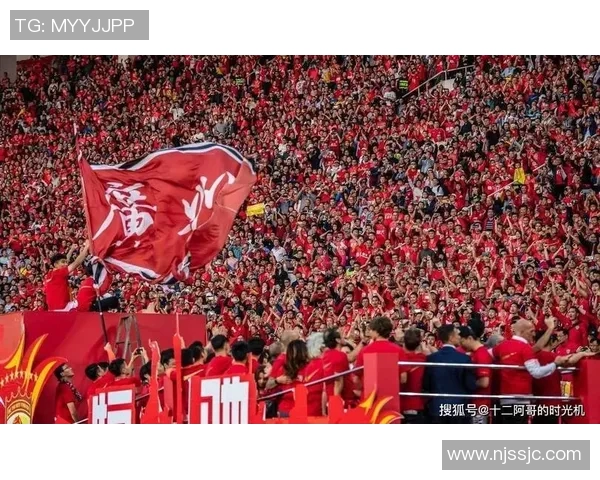 广州足球队团队协作分析与战术配合的深度探讨与展望